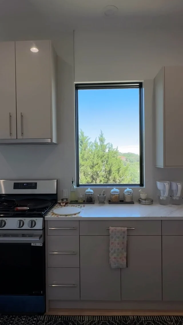 Would you cook in a working kitchen with a view or in a main kitchen no view???

Let us know your view?! 

#Butlerpantry #workingkitchen #mainkitchen #kitchenremodel #cabinetto