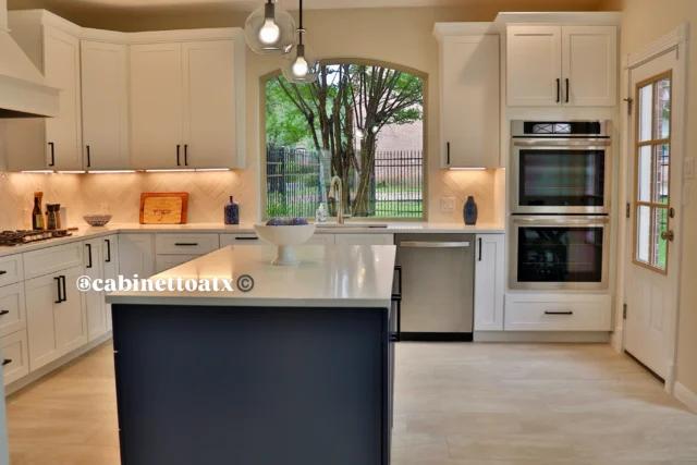 Our April’s favorite project so far ✨

It was such a pleasure bringing this kitchen to life. Our clients wanted a bright, fresh, and minimal space to replace their outdated kitchen, and seeing the final result made the entire process so rewarding. ✨

They first stopped by our showroom and instantly fell in love with the craftsmanship and quality from @fabuwood Their selections came together beautifully, and every detail reflects their amazing taste and vision for the space.

This kitchen features:
• Fabuwood Frost White Shaker cabinetry
• Indigo Blue island for the perfect statement piece
• Custom hood by Fabuwood
• Hardware from Pride & Decor

The way our client decorated and styled the space is absolutely top notch 🤍

Also don’t miss the before pictures at the end 🤏🏽

Thank you for trusting Cabinetto with your dream kitchen.

#kitchenremodel #austincabinetry #craftmanship #fabuwood #austinlocal