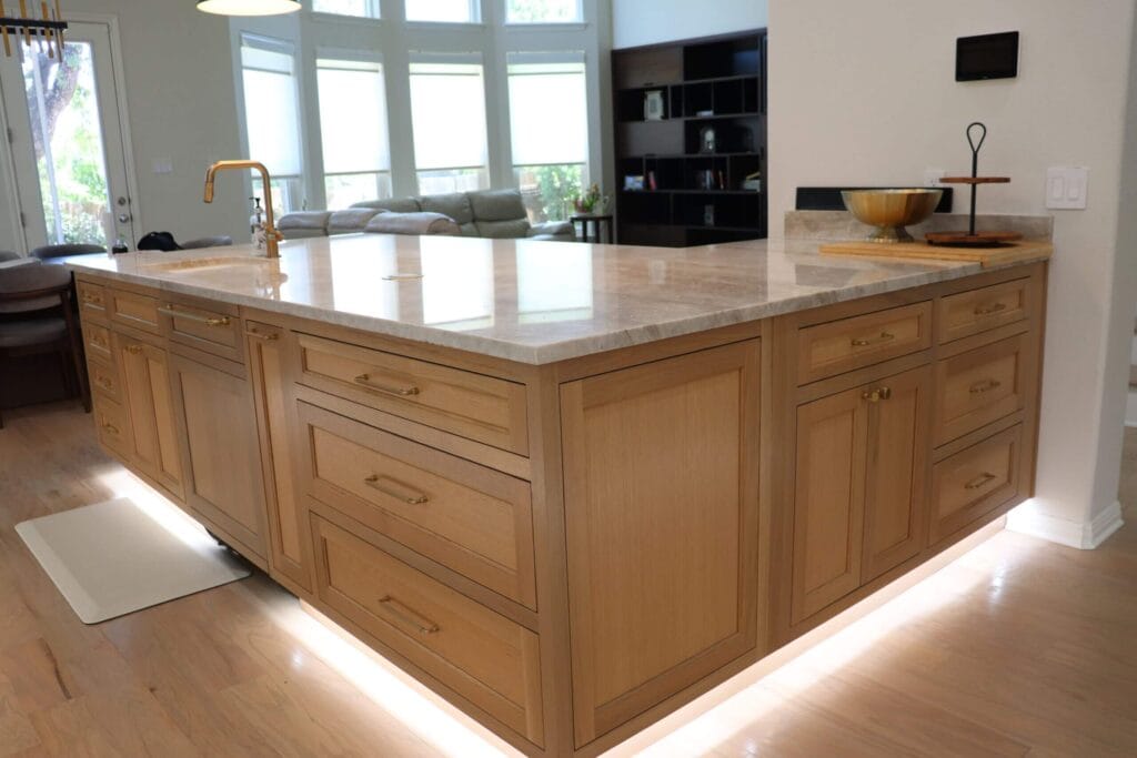 Durasupreme White Oak island, Fabuwood Dove on the perimeter, Taj Mahal quartzite countertops