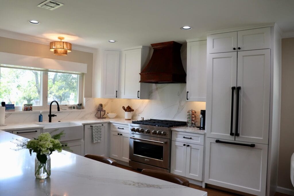RTA White Shaker with Stratus Calacatta McLaren countertops