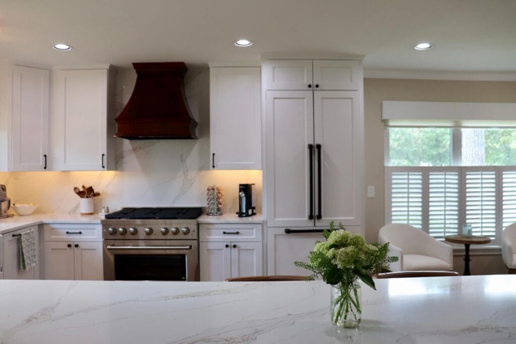 RTA White Shaker with Stratus Calacatta McLaren countertops