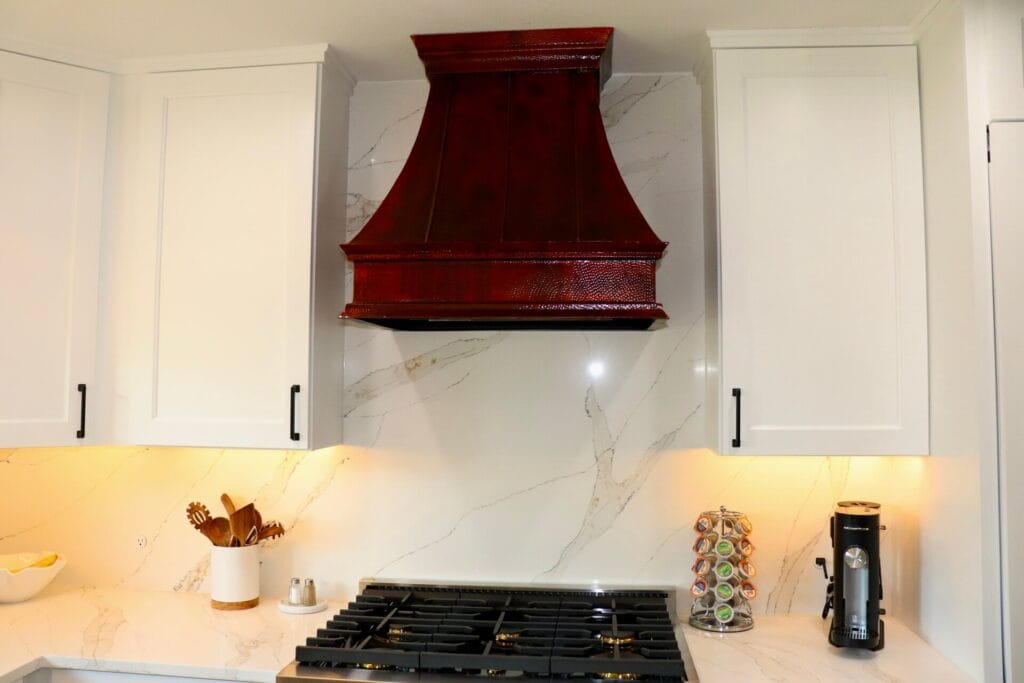 RTA White Shaker with Stratus Calacatta McLaren countertops