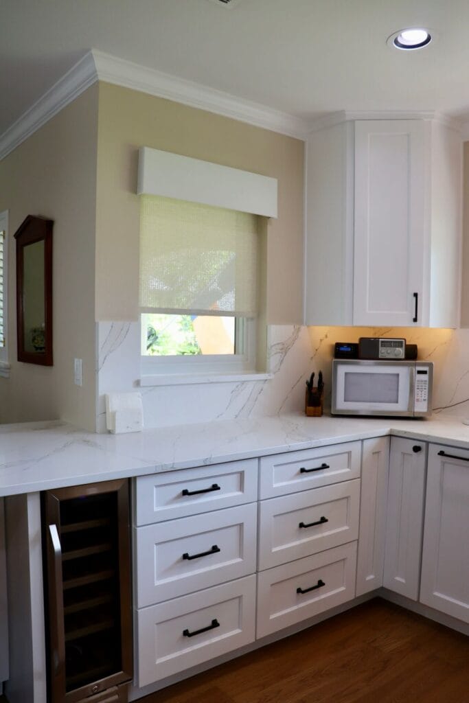 RTA White Shaker with Stratus Calacatta McLaren countertops