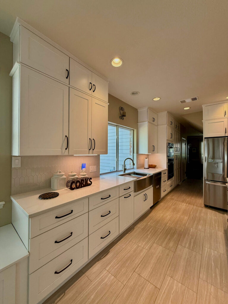 RTA White Shaker vanity with Arizona Tile Ridge countertop